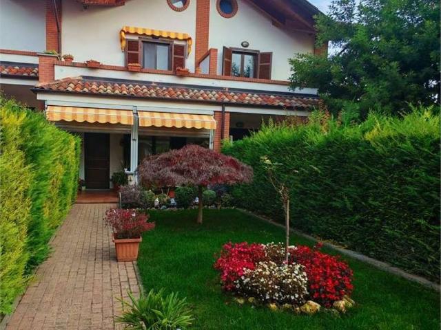 Villa Schiera in vendita a Piemonte, Torino
