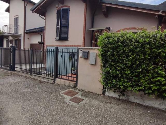 Villa Schiera in vendita a Tromello, Pavia