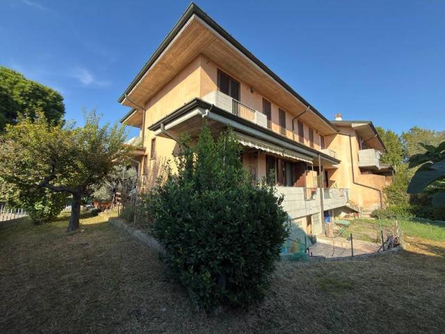 Villa Schiera in vendita a Cavaione, Truccazzano