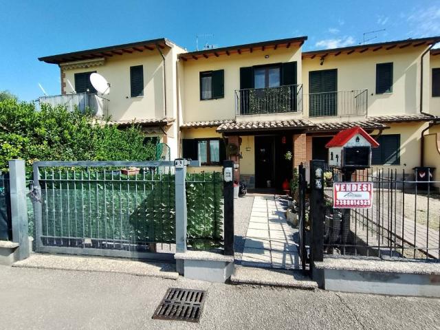 Villa Schiera in vendita a Tuoro Sul Trasimeno, Umbria