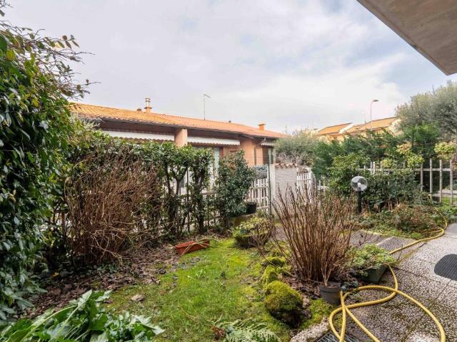 Villa Schiera in vendita a Turate, Lombardia