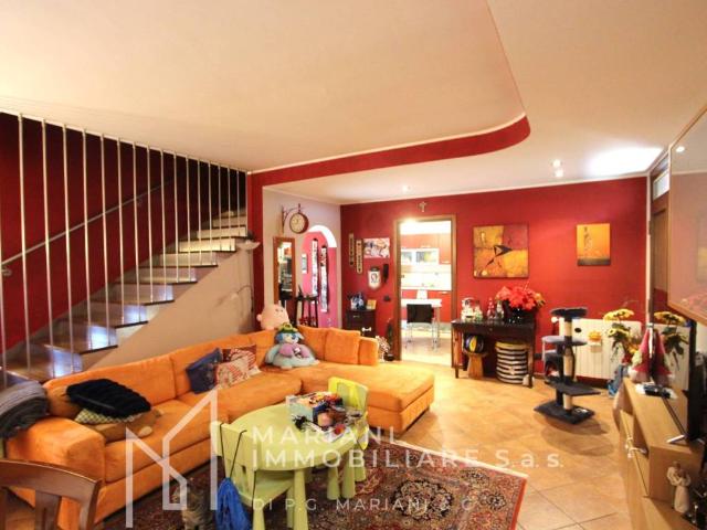 Villa Schiera in vendita a Uboldo, Lombardia