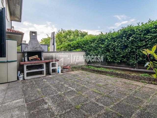 Villa Schiera in vendita a Uboldo, Lombardia