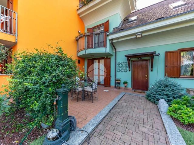Villa Schiera in vendita a Uboldo, Varese