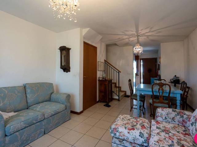 Villa Schiera in vendita a Casali Osellin, Reana Del Roiale