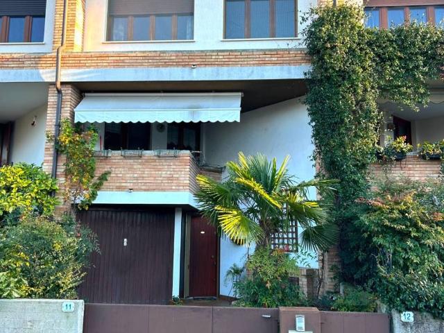 Villa Schiera in vendita a Baldasseria Media, Reana Del Roiale