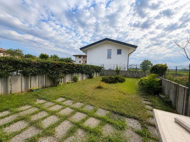 Villa Schiera in vendita a Cussignacco / Cussignà, Reana Del Roiale