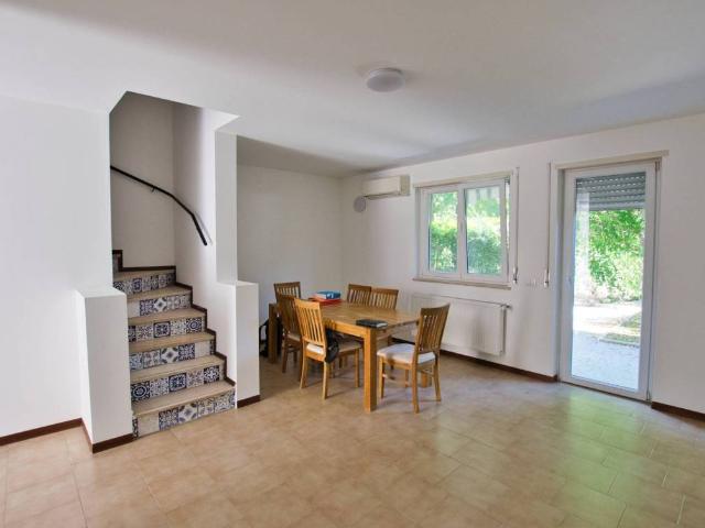 Villa Schiera in vendita a Cussignacco / Cussignà, Reana Del Roiale