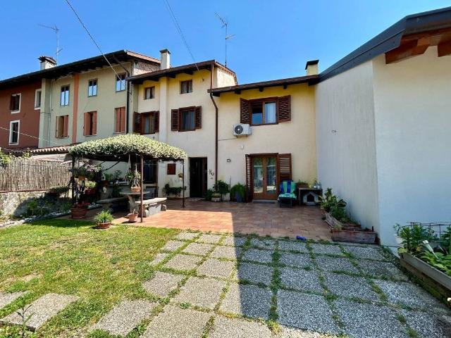 Villa Schiera in vendita a Paderno, Reana Del Roiale