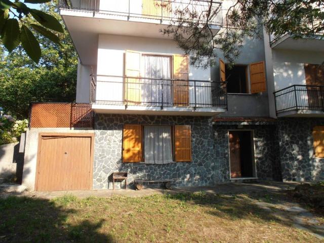 Villa Schiera in vendita a Urbe, Acquabianca