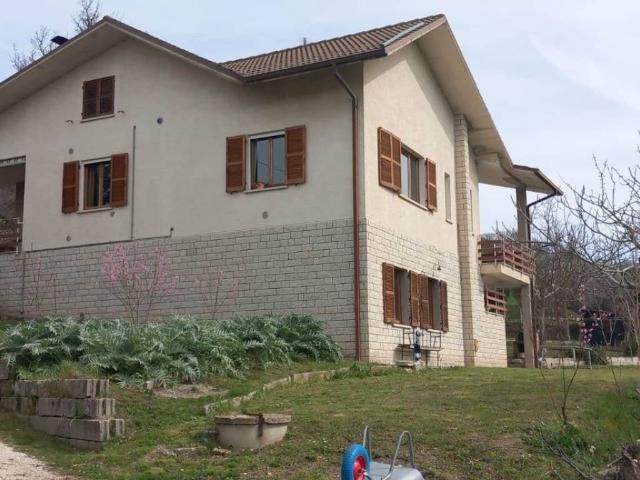 Villa Schiera in vendita a Marche, Pesaro E Urbino
