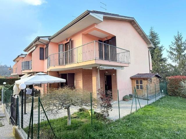 Villa Schiera in vendita a Marche, Pesaro E Urbino