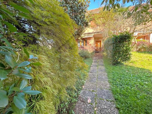 Villa Schiera in vendita a Usmate Velate, Usmate