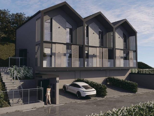 Villa Schiera in vendita a Usmate Velate, Lombardia