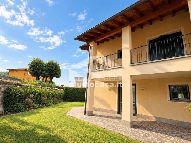 Villa Schiera in vendita a Scano al Brembo, Valbrembo