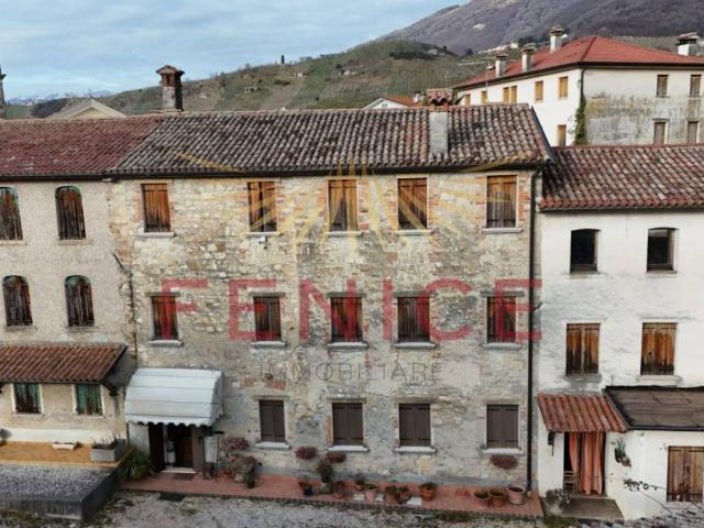 Villa Schiera in vendita a Valdobbiadene, Veneto