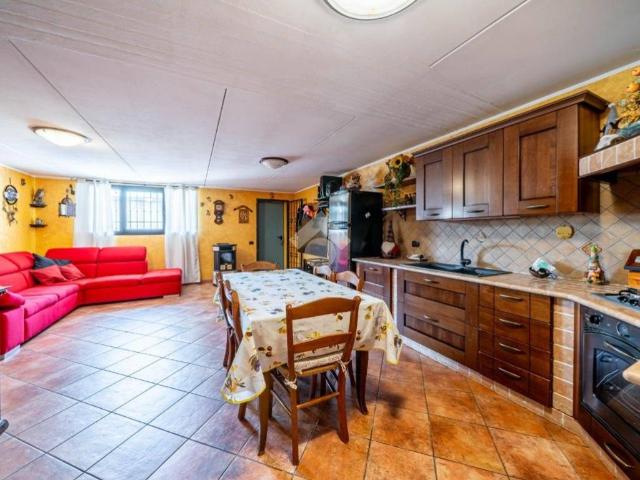 Villa Schiera in vendita a Borghetto, Valeggio Sul Mincio