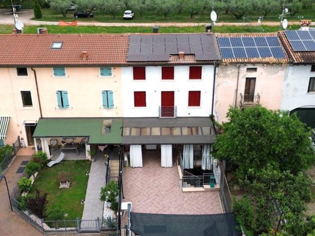 Villa Schiera in vendita a Valeggio Sul Mincio, Veneto