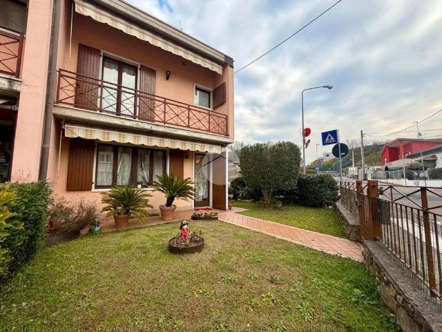 Villa Schiera in vendita a Valeggio Sul Mincio, Veneto