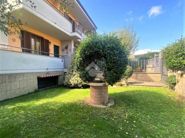 Villa Schiera in vendita a Valentano, Lazio