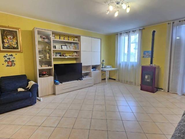 Villa Schiera in vendita a Valera Fratta, Lombardia