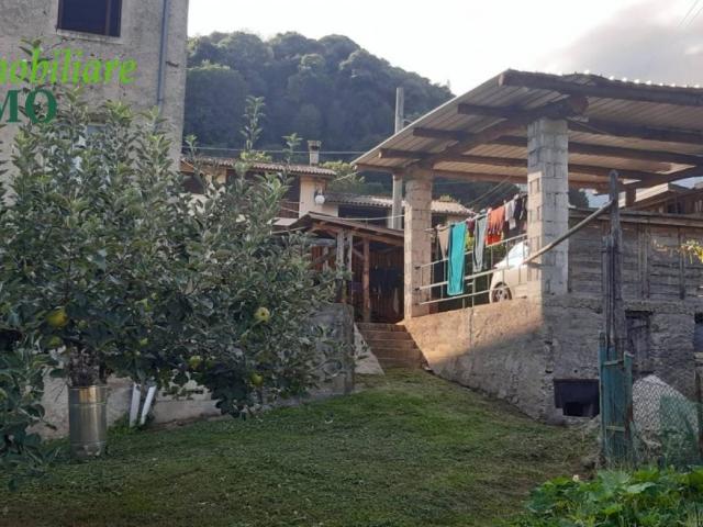 Villa Schiera in vendita a Valli Del Pasubio, Veneto