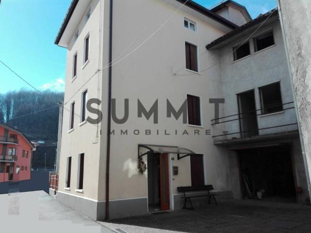 Villa Schiera in vendita a Valli Del Pasubio, Veneto