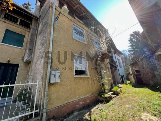 Villa Schiera in vendita a Valli Del Pasubio, Veneto