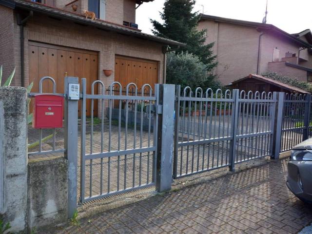 Villa Schiera in vendita a Unione dei comuni Valli del Reno, Lavino e Samoggia, Reggio Emilia