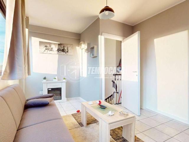 Villa Schiera in vendita a Unione dei comuni Valli del Reno, Lavino e Samoggia, Reggio Emilia