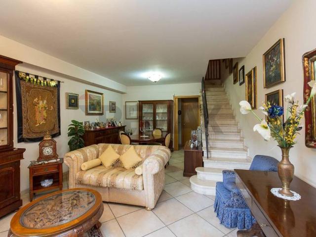 Villa Schiera in vendita a Belfiore, Valverde