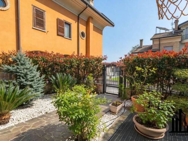 Villa Schiera in vendita a Vanzago, Lombardia