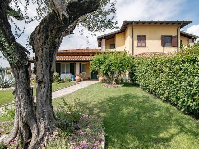 Villa Schiera in vendita a Vaprio D'adda, Lombardia