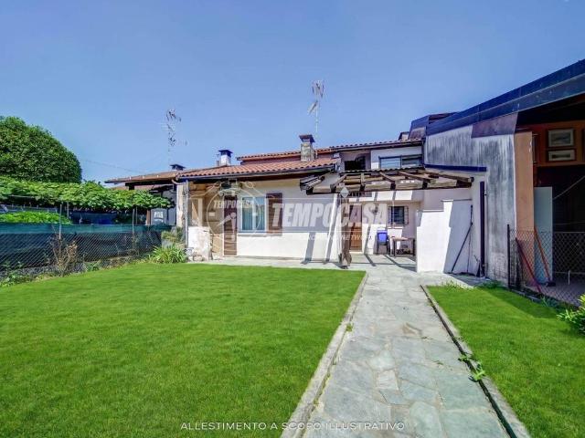 Villa Schiera in vendita a Piemonte, Novara