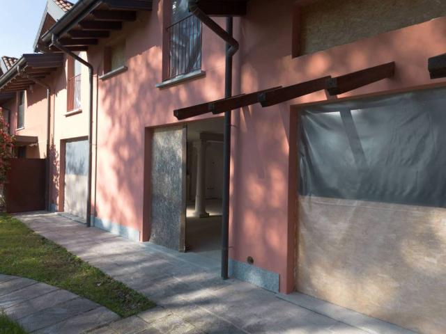 Villa Indipendente in vendita a Varese, Lombardia