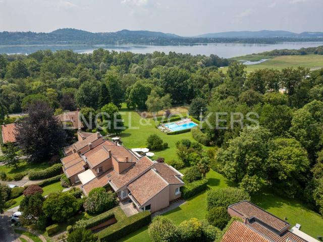 Villa Schiera in vendita a Lissago, Varese