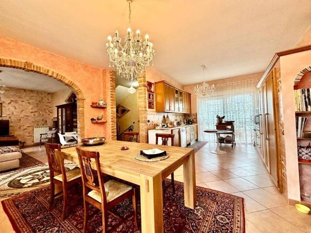 Villa Schiera in vendita a San Leonardo, Vasto