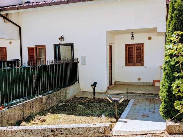 Villa Schiera in vendita a Vastogirardi, Molise