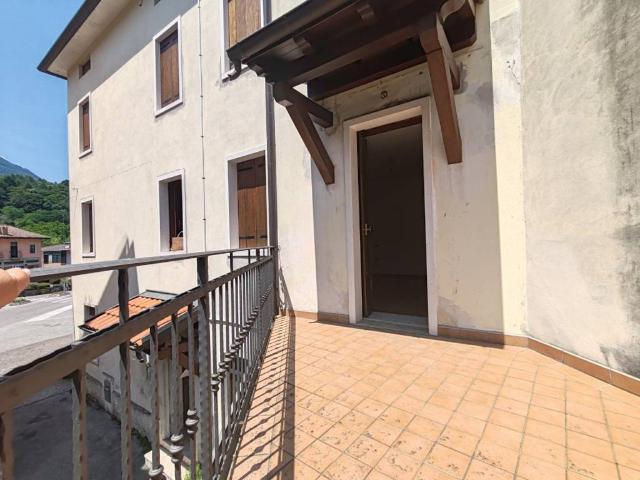 Villa Schiera in vendita a Velo D'astico, Veneto