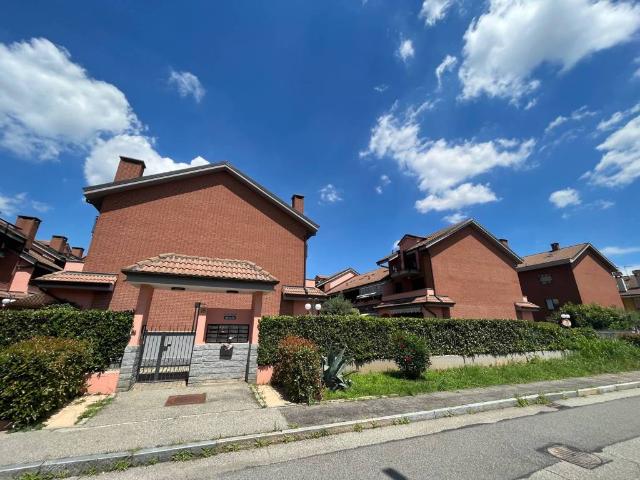 Villa Schiera in vendita a Gallo Praile, Piemonte
