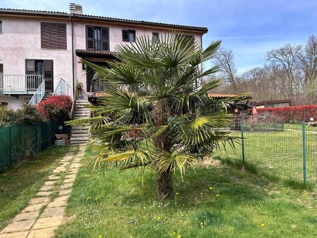 Villa Schiera in vendita a Venegono Superiore, Lombardia