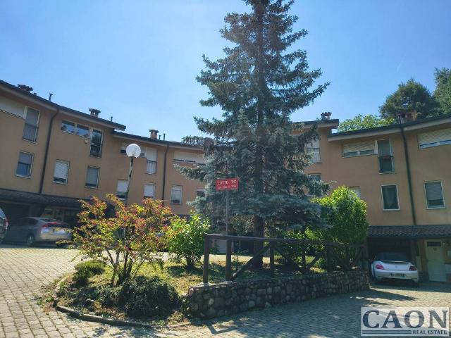 Villa Schiera in vendita a Venegono Superiore, Lombardia