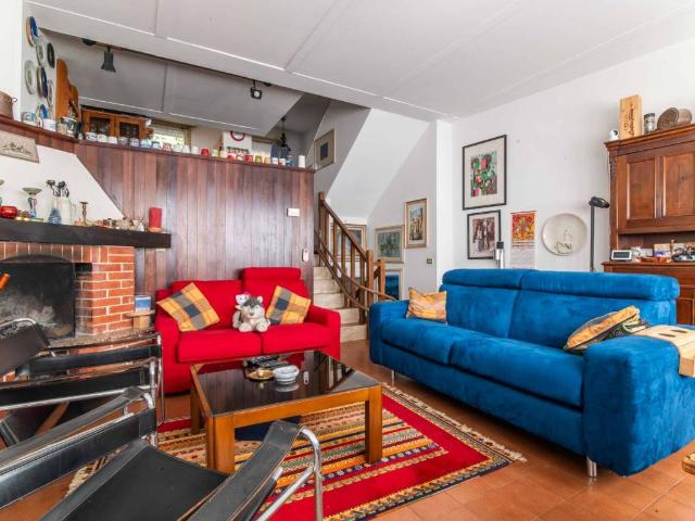 Villa Schiera in vendita a Venegono Superiore, Lombardia