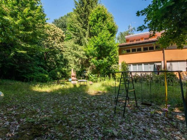 Villa Schiera in vendita a Venegono Superiore, Lombardia