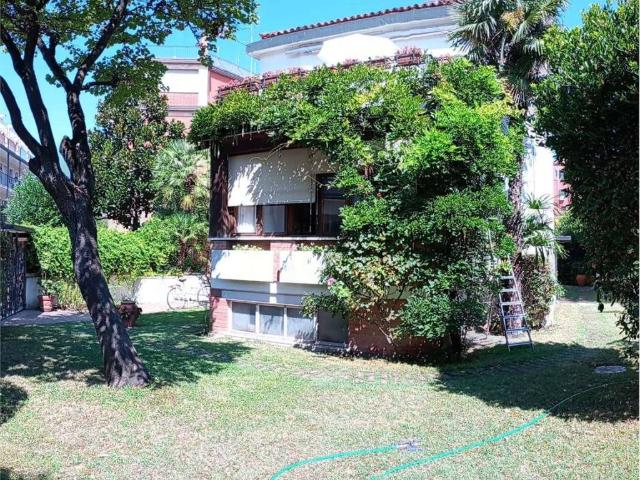 Villa Schiera in vendita a Lido-Pellestrina, Venezia