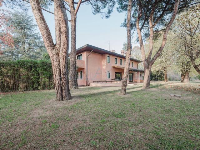 Villa Indipendente in vendita a Carpenedo, Venezia