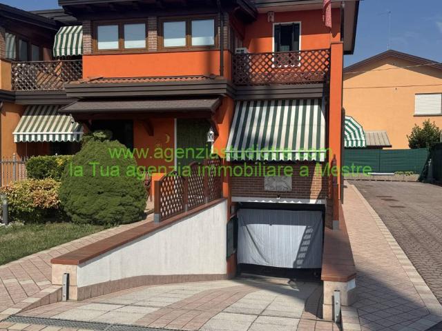Villa Schiera in vendita a Chirignago-Zelarino, Venezia