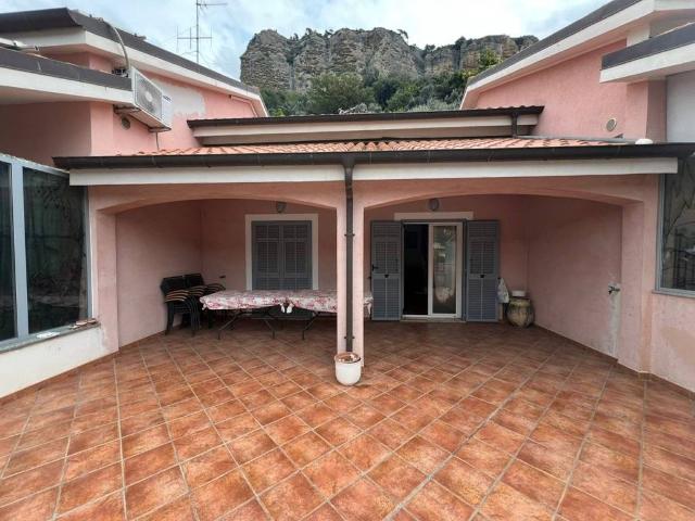 Villa Schiera in vendita a Bevera, Ventimiglia