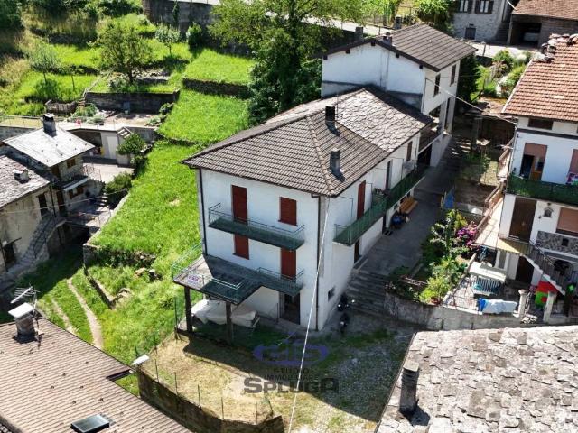 Villa Schiera in vendita a Comunità montana della Valchiavenna, Verceia
