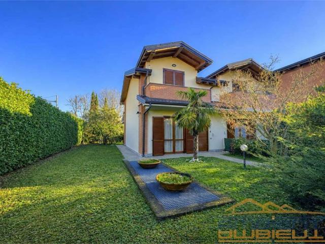 Villa Schiera in vendita a Verderio Superiore, Lombardia